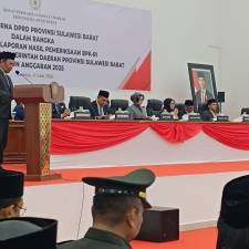 Perkuat Akuntabilitas Keuangan Daerah, PTA Sulawesi Barat Hadiri Rapat Paripurna DPRD