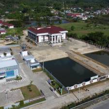 Plt. Sekretaris PTA Sulawesi Barat Tinjau Langsung Progres Pembangunan Sarana Lingkungan Kantor