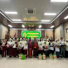 Dharma Yukti Karini Cabang Sulawesi Barat Salurkan Bantuan Dana Bea Siswa