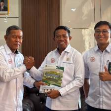 Tim Pengawas Daerah Serahkan Laporan Hasil Pengawasan PA Polewali