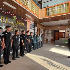 Perkuat Budaya Pelayanan, PTA Sulawesi Barat Gelar Briefing Rutin PTSP