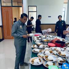 Makan Berkah Bersama, Cara Sederhana PTA Sulawesi Barat Pererat Silaturahmi