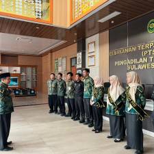 Jaga Konsistensi Pelayanan, PTA Sulawesi Barat Gelar Briefing Rutin PTSP