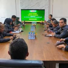 Tingkatkan Kualitas Layanan Publik, Tim Survei PTA Sulawesi Barat Gelar Rapat Monev Triwulan III Tahun 2026